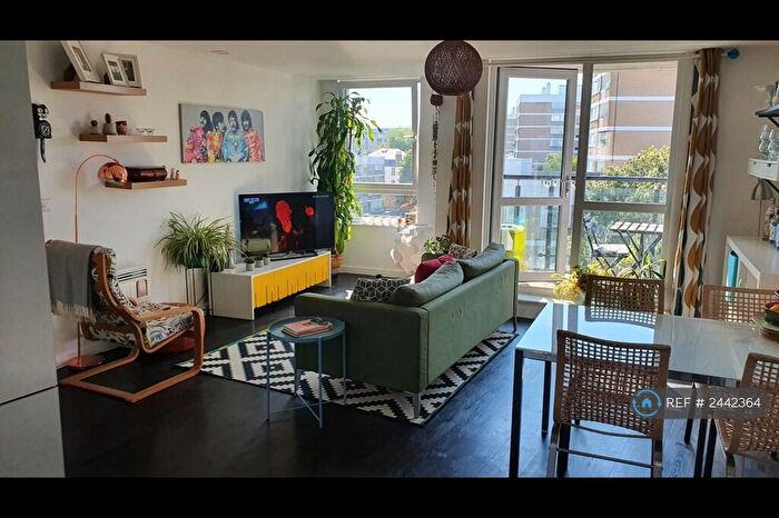 2 Bedroom Flat To Rent In College Street, Southampton, SO14