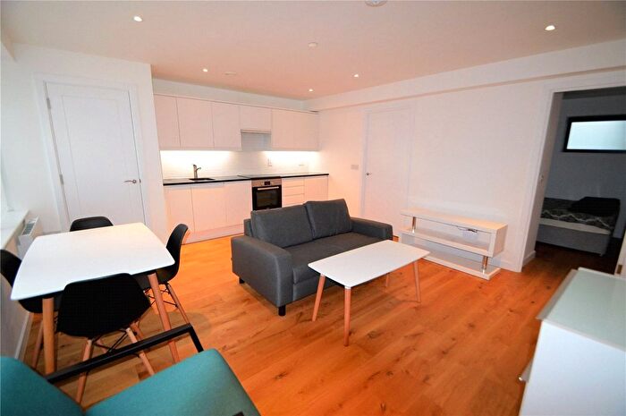 2 Bedroom Flat To Rent In Scarbrook Road, Croydon, CR0