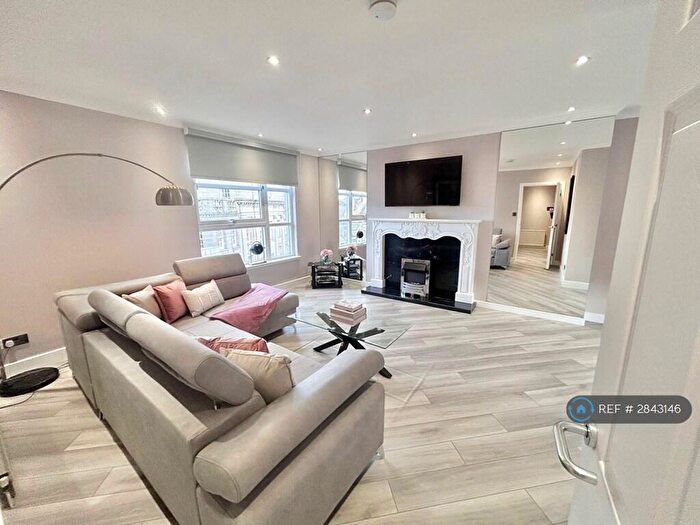 3 Bedroom Penthouse To Rent In New Century House, Aberdeen, AB11