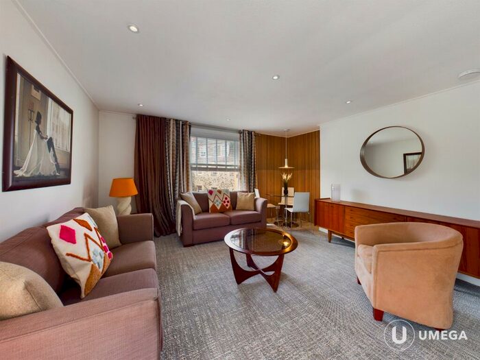 2 Bedroom Flat To Rent In Calton Road, Old Town, Edinburgh, EH8