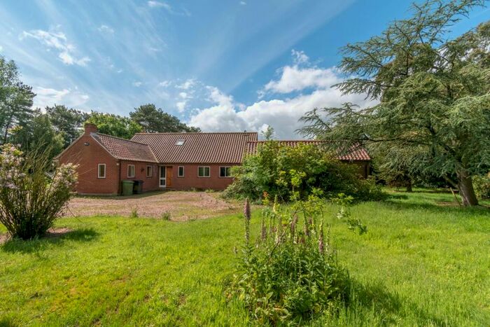 3 Bedroom Detached Bungalow For Sale In Oxwick Lane, Oxwick, NR21