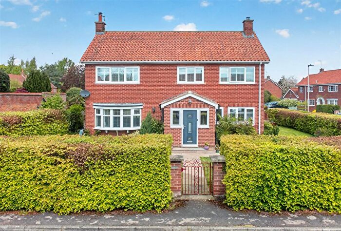 4 Bedroom Detached House For Sale In The Gowans, Sutton-On-The-Forest, York, YO61