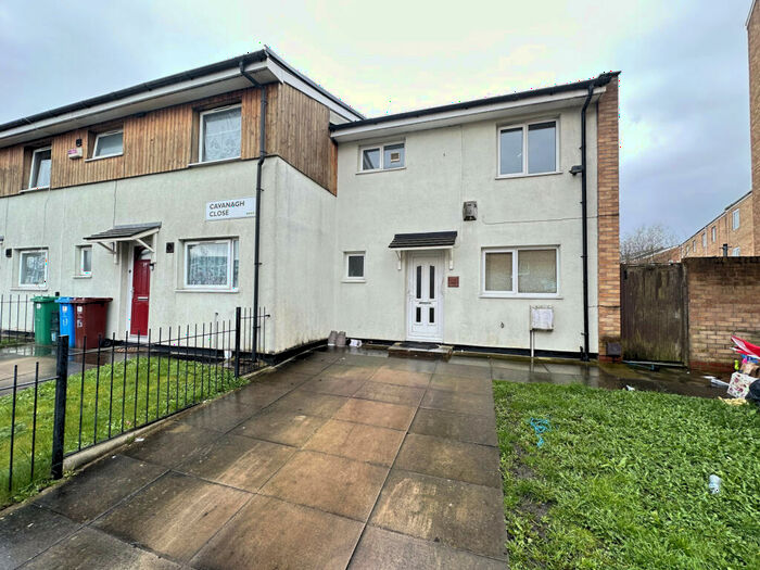 3 Bedroom Semi-Detached House To Rent In Cavanagh Close, Manchester, M13