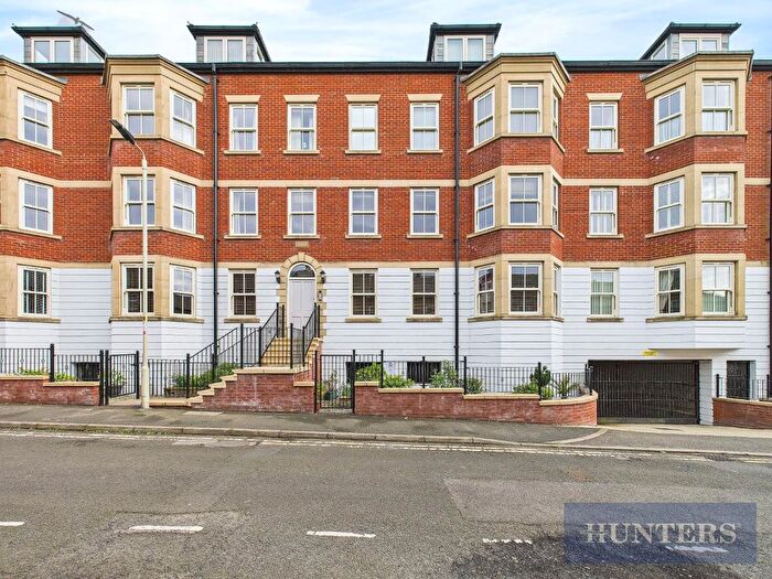 2 Bedroom Flat For Sale In Marlborough Street, Scarborough, YO12