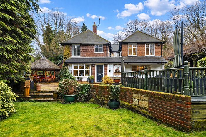 4 Bedroom Detached House For Sale In Frith End Road, Frith End, Farnham, GU35