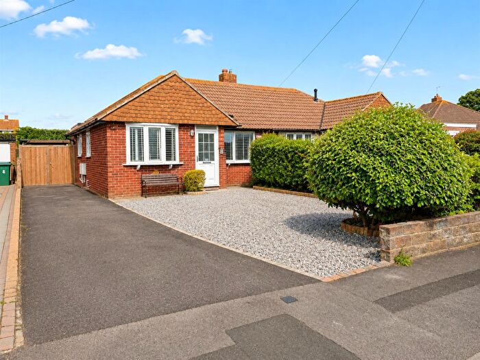2 Bedroom Semi-Detached Bungalow For Sale In Walnut Drive, Stubbington, PO14