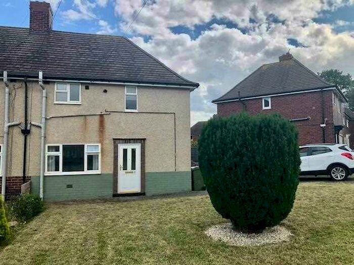 2 Bedroom House To Rent In Hill Top Road, S41