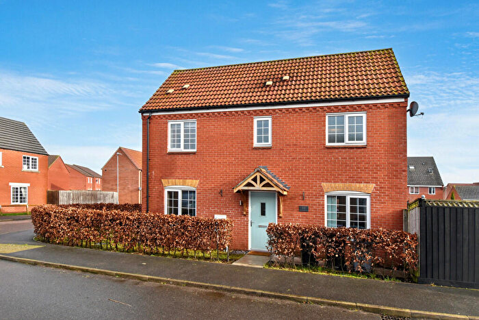 3 Bedroom Town House For Sale In Petrel Drive, Louth, LN11