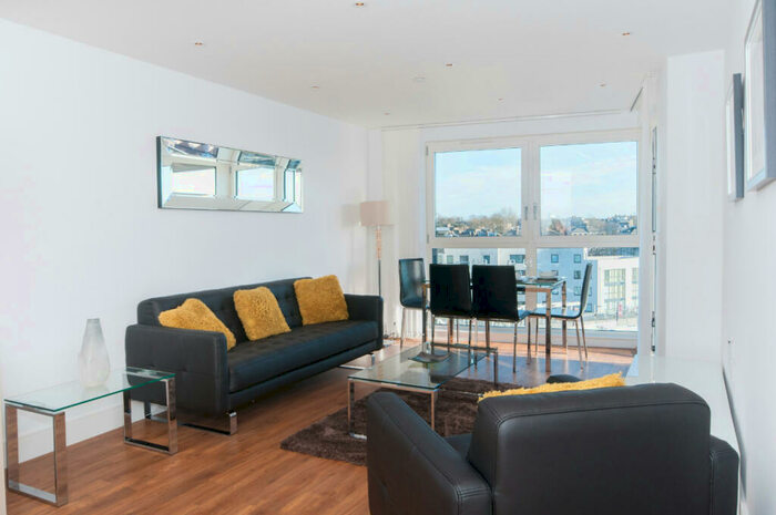 2 Bedroom Apartment To Rent In Gillespie House, Queensland Terrace, Queensland Road, N7