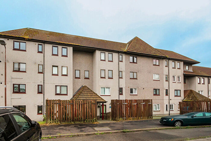 2 Bedroom Apartment To Rent In Melbourne Street, Craigshill, Livingston, EH54