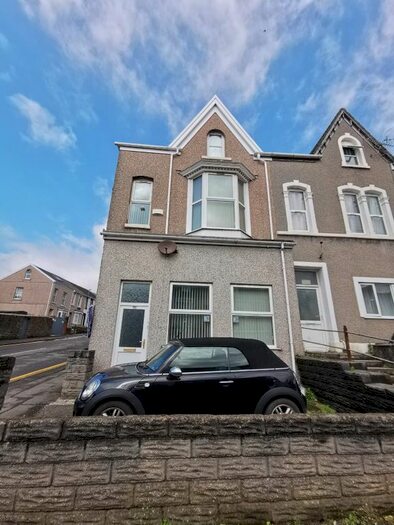 7 Bedroom Property To Rent In King Edward Road, Brynmill, Swansea, SA1