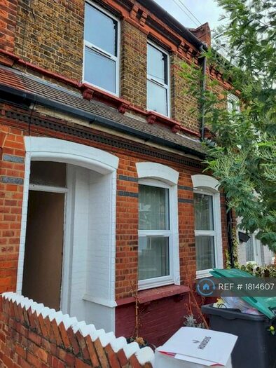 3 Bedroom Terraced House To Rent In Westbeech Road, London, N22