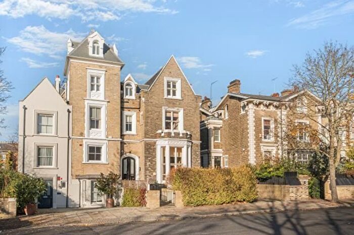 2 Bedroom Flat For Sale In Carlton Hill, St Johns Wood, London, NW8