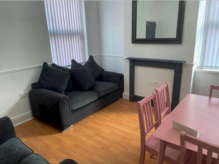 4 Bedroom Terraced House To Rent In Daisy Road, Edgbaston, Birmingham, B16