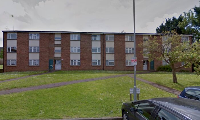 1 Bedroom Flat To Rent In Dell Place, Rushden, Northamptonshire, NN10