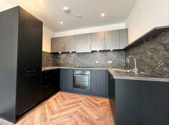 2 Bedroom Apartment To Rent In Gunsmith House, B4