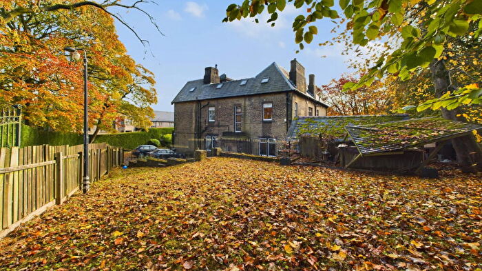 5 Bedroom Semi-Detached House For Sale In The Gables, Upper Syke, Clayton Lane, Clayton, Bradford, BD14