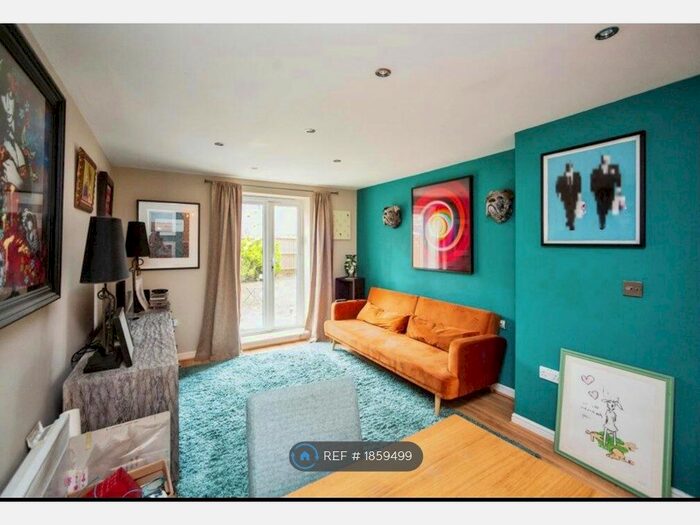 1 Bedroom Flat To Rent In Hermitage Close, London, SE2