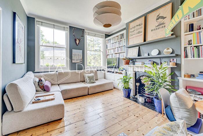 2 Bedroom Apartment To Rent In Crescent Road, Crouch End, London, N8