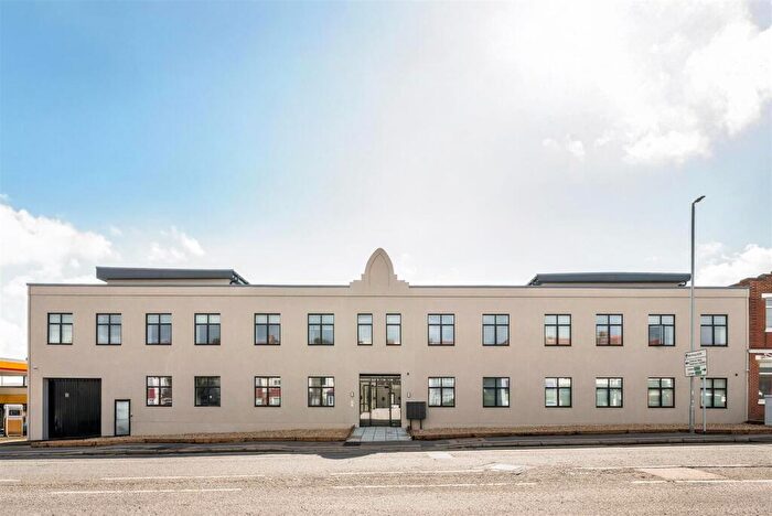 1 Bedroom Flat To Rent In Old Shoreham Road, Hove, BN3