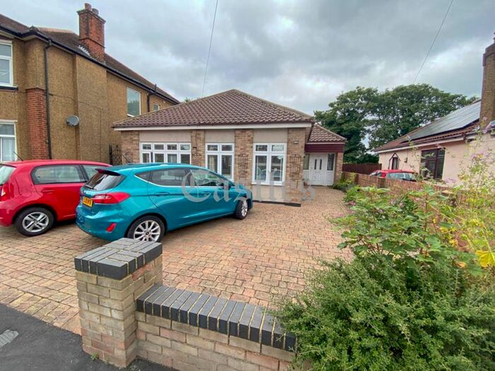 3 Bedroom Detached Bungalow For Sale In Monkswood Avenue, Waltham Abbey, Essex EN9