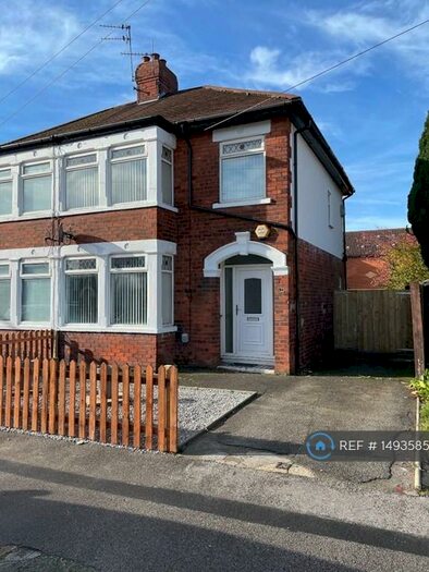 3 Bedroom Semi-Detached House To Rent In Spring Gardens, Anlaby Common, Hull, HU4
