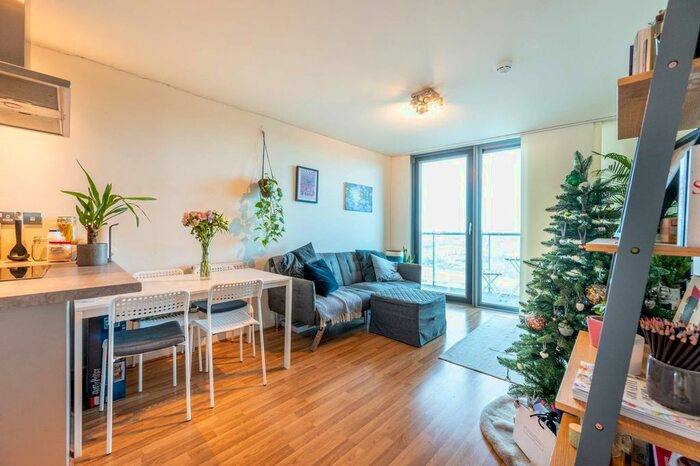 1 Bedroom Flat To Rent In George Hudson Tower, Stratford, London, E15