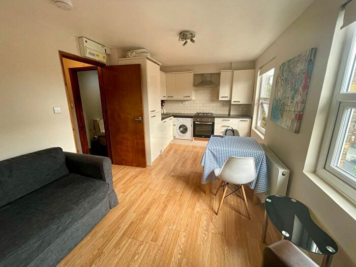 1 Bedroom Flat To Rent In Blackstock Road, London, N4