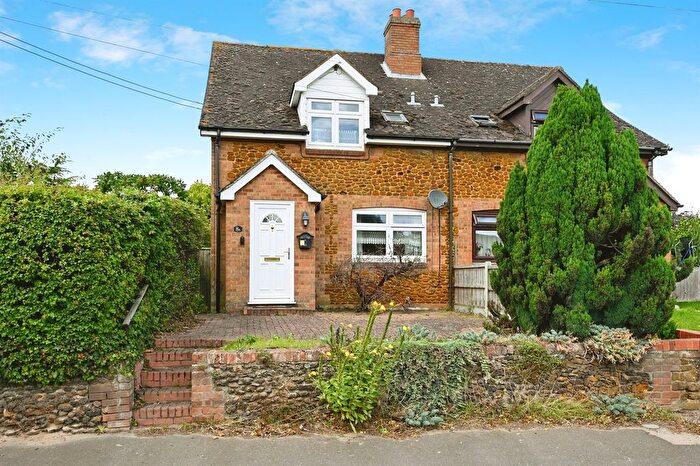 3 Bedroom Semi-Detached House For Sale In Lynn Road, Hillington, King's Lynn, PE31
