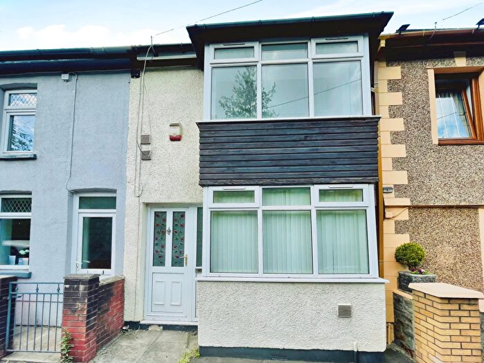 2 Bedroom Terraced House To Rent In Oak Street, NP13