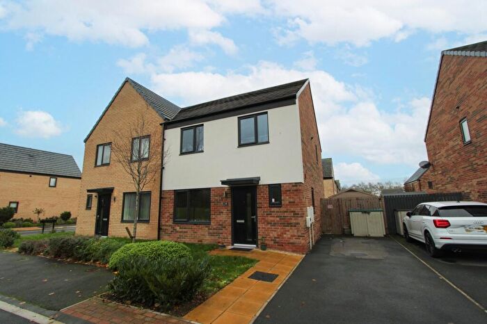 3 Bedroom Semi Detached House For Sale In Blackberry Road, Doncaster, DN4