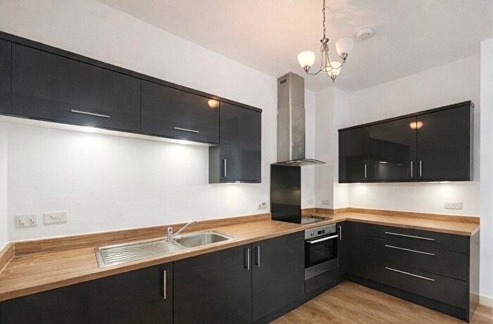 2 Bedroom Flat To Rent In Millbrook Road East, Southampton, SO15