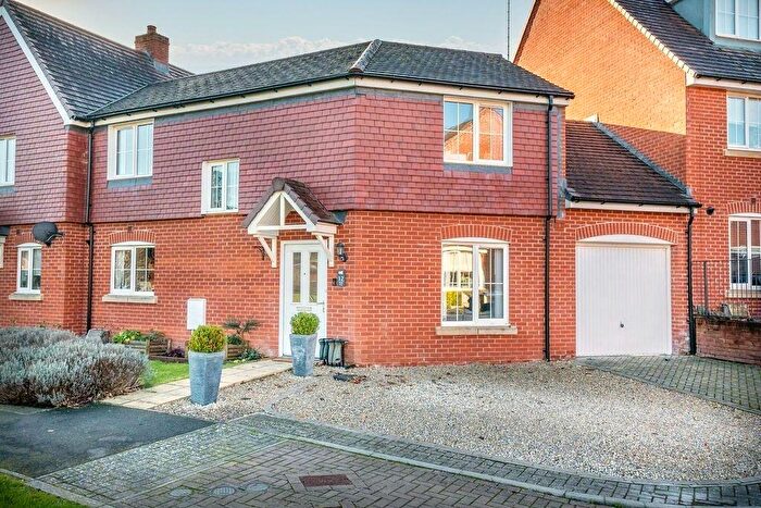 3 Bedroom End Of Terrace House For Sale In Dowse Close, Tidworth, SP9