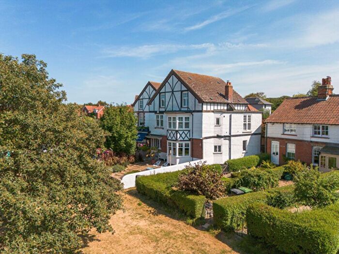 6 Bedroom Semi Detached House For Sale In Impressive Six Bedroom Period Home In West Runton, NR27