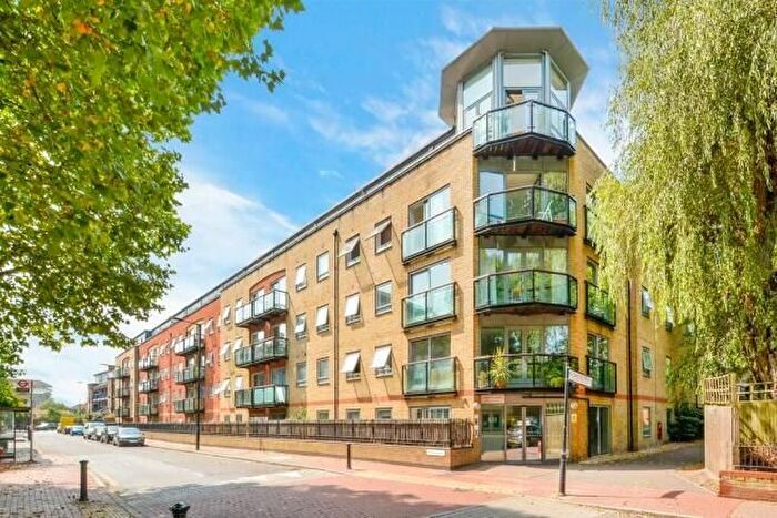 2 Bedroom Flat To Rent In Stanton House, Rotherhithe Street, Surrey Quays, Canada Water, London, SE16