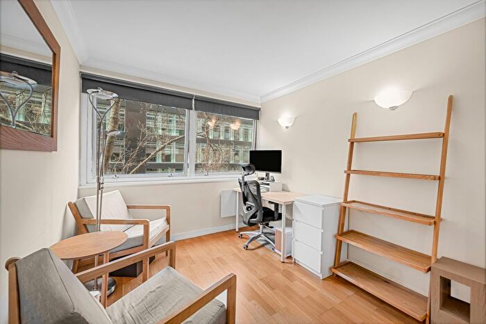 1 Bedroom Flat For Sale In Fitzroy Street, Bloomsbury, W1T