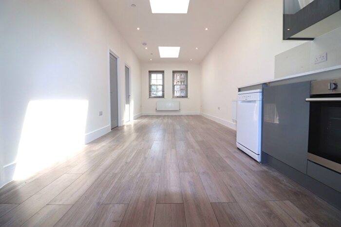 2 Bedroom Flat To Rent In Lowfield Street, Dartford, DA1