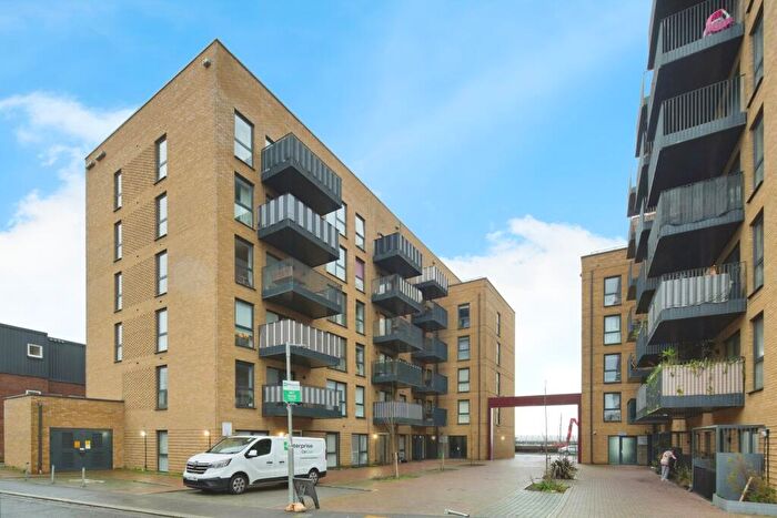2 Bedroom Flat For Sale In Clarendon Place, Portslade, Brighton, East Sussex, BN41