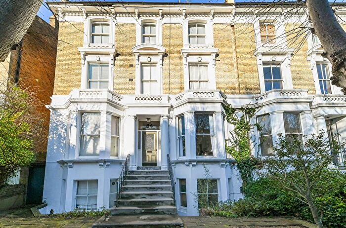 1 Bedroom Flat To Rent In Cambridge Gardens, London, W10