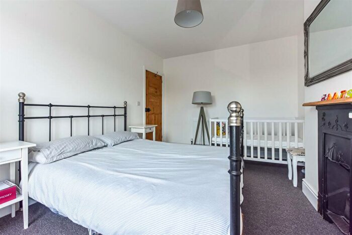 3 Bedroom Terraced House For Sale In Mayles Road, Southsea, PO4