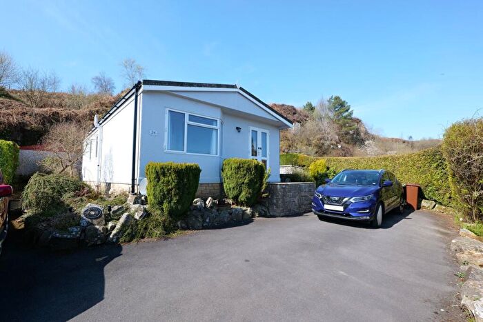 2 Bedroom Park Home For Sale In Willow Rocks, Dales View Park, Salterforth, BB18