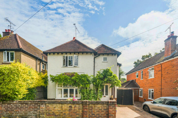3 Bedroom House To Rent In Stephendale Road, Farnham, Surrey, GU9