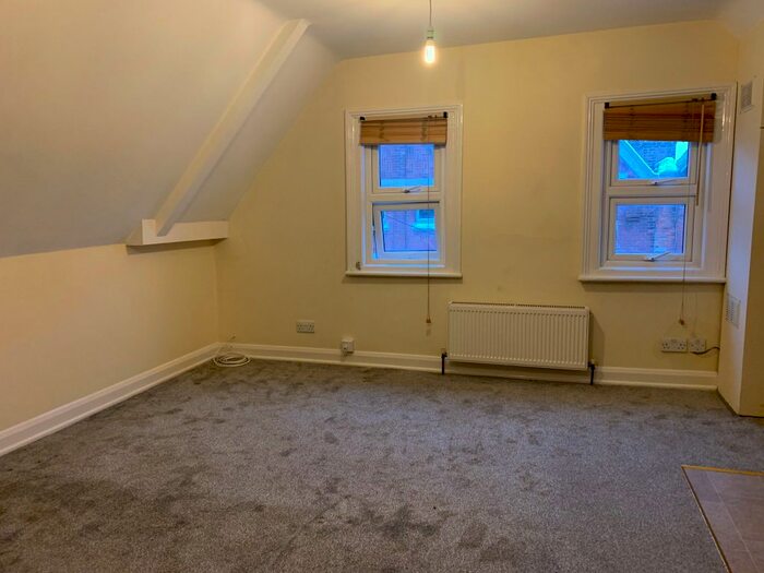 1 Bedroom Flat To Rent In Hildreth Street, Balham, SW12