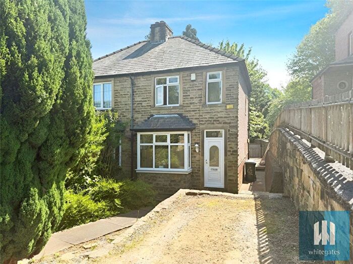 2 Bedroom Semi-Detached House For Sale In Nabcroft Lane, Crosland Moor, Huddersfeld, HD4