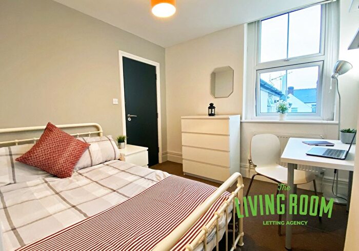 4 Bedroom Property To Rent In Mackintosh Place ( Bed), Roath, Cardiff, CF24