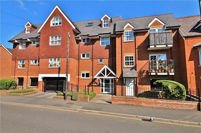 2 Bedroom Apartment To Rent In Sydenham Road, Guildford, Surrey, GU1