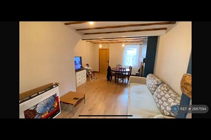 2 Bedroom Terraced House To Rent In Eldon Street, Reading, RG1