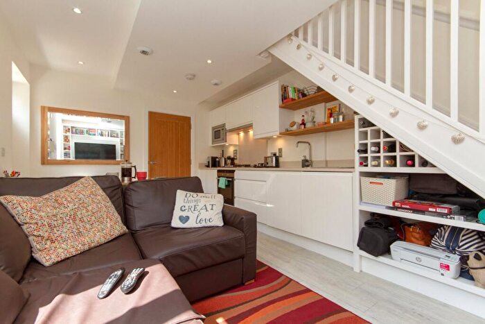 1 Bedroom House To Rent In Austin Court, Cambridge, Cambridgeshire, CB4