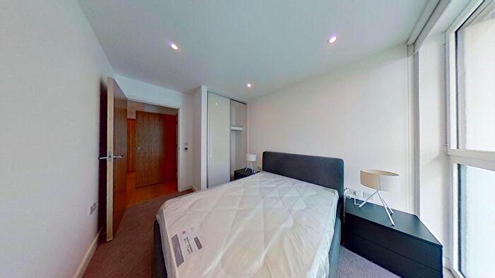 1 Bedroom Apartment For Sale In Waterhouse Apartments, Saffron Central Square, Croydon, CR0