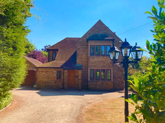 3 Bedroom Detached House To Rent In South Wold, Astrop Road, Kings Sutton, OX17